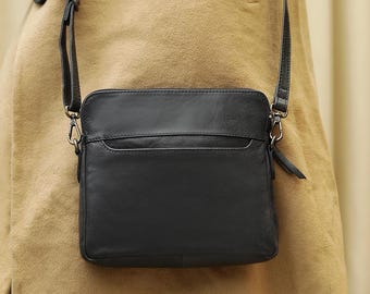 Kleine Damen-Umhängetasche aus gewaschenem Leder, kompakte Handtasche mit verstellbarem Riemen, ideales Geschenk für unterwegs und für jeden Tag.