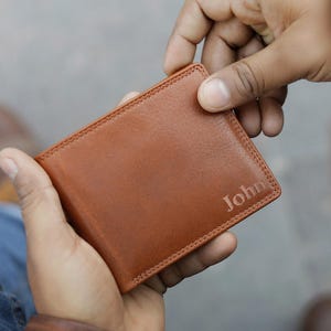 Gepersonaliseerde portemonnee voor papa Cadeau-idee Aangepaste portemonnee creditcardhouder RFID-portemonnee gegraveerd bericht portemonnee voor kaarten en contant geld met geschenkdoos
