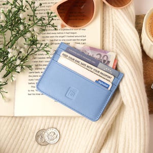 Leder-Kartenhalter Brieftasche Personalisiertes Leder-Geschenk für sie Minimalistisches Brieftaschen-Zubehör Geschenk-Leder-Jubiläum für sie Erschwingliche Geschenke