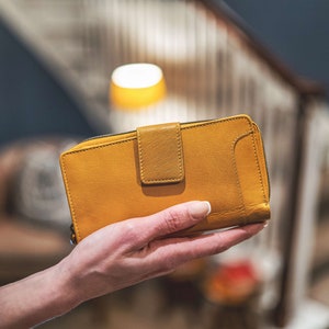 Lightweight ladies clearance billfolds