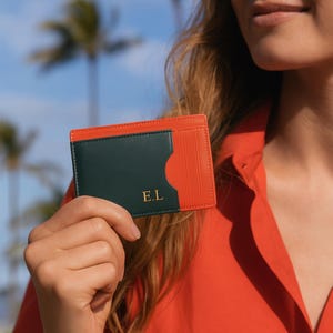 Porte-cartes en cuir personnalisé avec initiales Idée cadeau Portefeuille mince et coloré pour homme ou femme Cadeau pour lui et accessoire de voyage