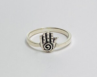 Hamsa Swirl Ring
