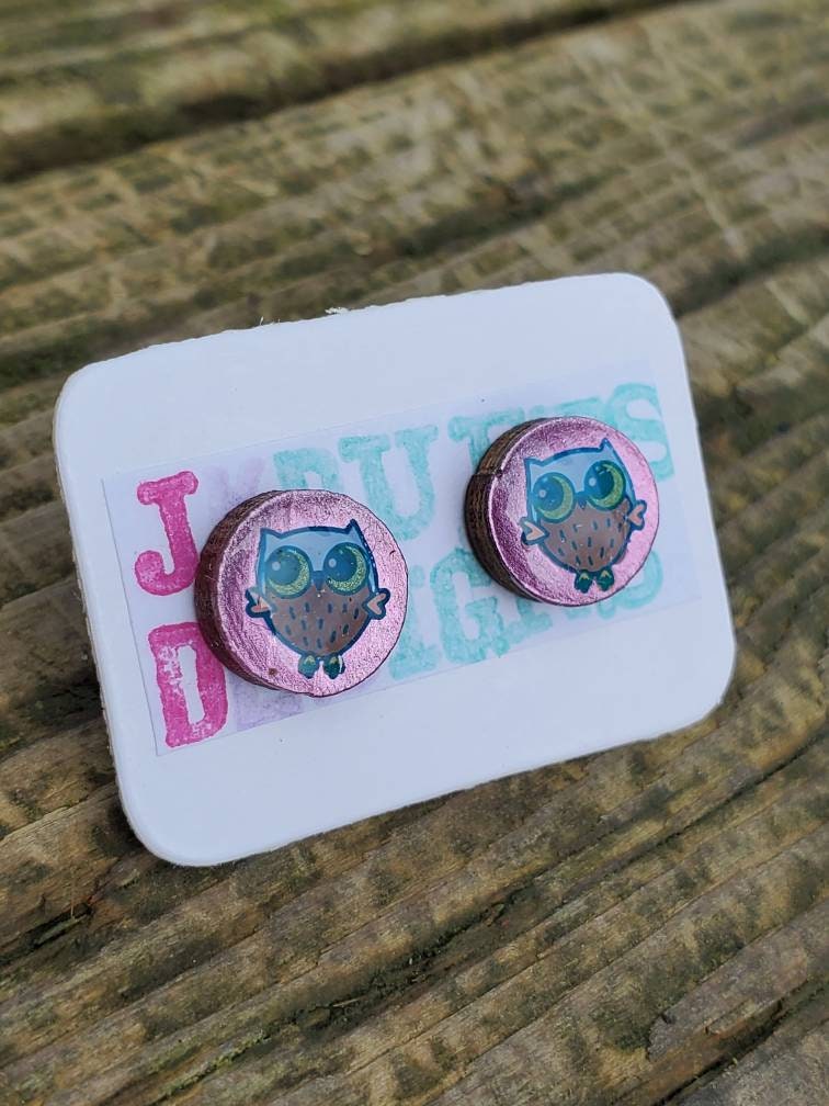 Baby owl, round wood stud earrings