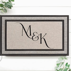 Housewarming Gift / Family Name Doormat / Personalized Doormat / Closing Gift / Custom Family Welcome Mat / Wedding Gift / Personalized Gift