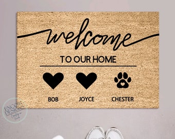 Many Custom Family & Pet Name Welcome Mat | Custom Names Doormat | Welcome Mat | Housewarming Gift | Perfect gift for Pet Lovers Dog House