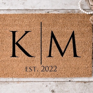 Housewarming Gift / Family Name Doormat / Personalized Doormat / Closing Gift / Custom Family Welcome Mat / Wedding Gift / Personalized Gift