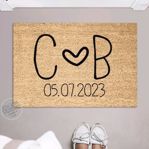 Housewarming Gift / Family Name Doormat / Personalized Doormat / Closing Gift / Custom Family Welcome Mat / Wedding Gift / Personalized Gift