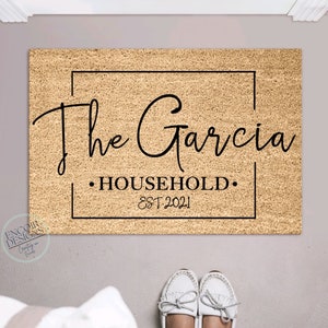 Housewarming Gift / Family Name Doormat / Personalized Doormat / Closing Gift / Custom Family Welcome Mat / Wedding Gift / Personalized Gift