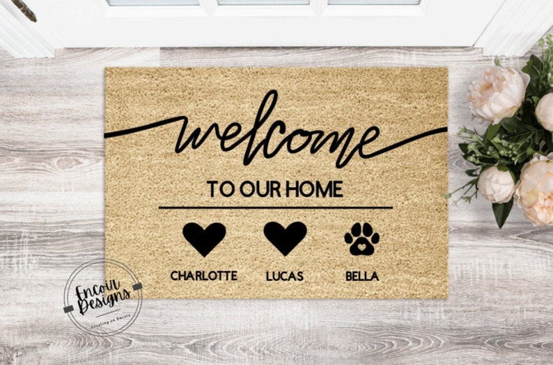 Many Custom Family & Pet Name Welcome Mat | Custom Names Doormat | Welcome Mat | Housewarming Gift | Perfect gift for Pet Lovers Dog House 