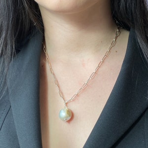 Paper clip pearl necklace unisex, large anchor chain silver, baroque pearl extra large, necklace pearl pendant, pearl jewelry gift friend