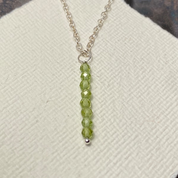 Peridot Kette Sterling Silber | Olivin Grüner Stein Schmuck | Peridot Wirkung | Damen Schmuck Silber | Halskette mit Stein Anhänger | Sommer