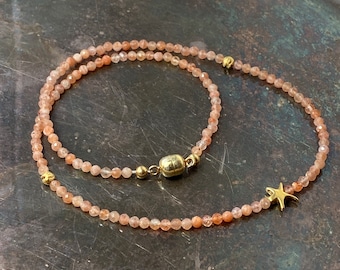 Sonnenstein Goldschmuck, Goldkette Damen, Heilstein Wirkung, Sommer Halskette Orangen, Geschenk für Freundin, Echte Edelsteinstein Perlen