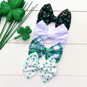 St. Patrick’s Day Longtail Bows - Rolled Hem St. Patty’s Day bows for girls - Long Tail Bows - Shamrock bows for girls - Green bows