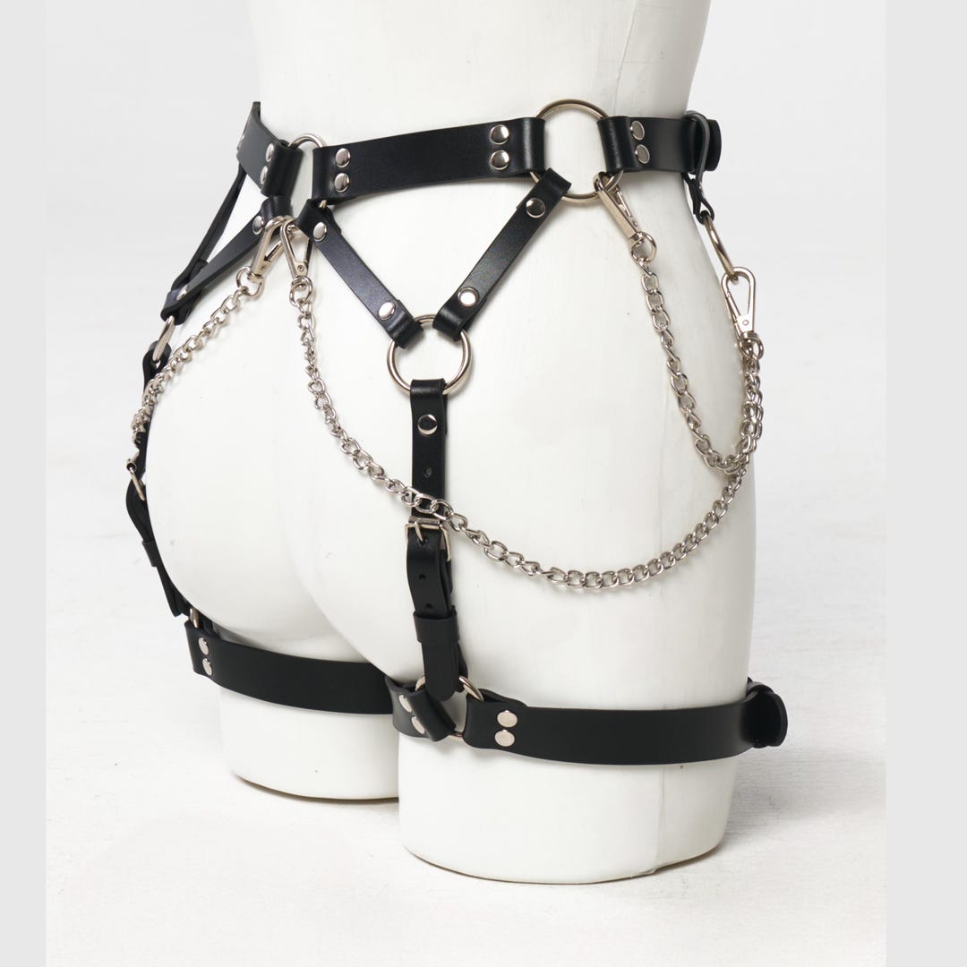 medieval garter belt Yomorio Latex Lingerie Set for Sensual Nights main image 0