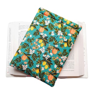 Rifle Paper Co. Floral Book Sleeve: Padded Book Protector