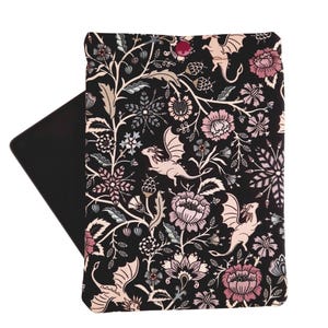 Dragon Floral Kobo Sleeve: Padded Case for Clara/Libra