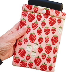 Strawberry Kobo Sleeve: Padded Case for Clara, Libra