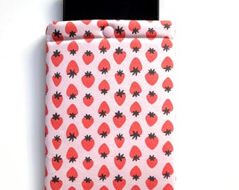 Padded Kindle Sleeve with Snap: Strawberry E-Reader Pouch, Soft Case for All Kindle Models