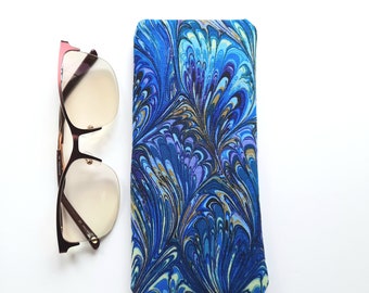 Eyeglasses or sunglasses case, soft glasses case, Peacock fabric eyeglass case, well padded with thick foam to protect your eyewear handmade