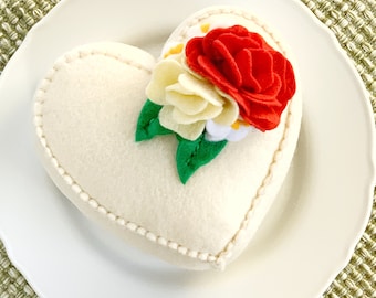 Felt Flowers Heart Cake - Pretend Play Food Vanilla Dessert with Roses