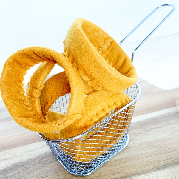 Felt Onion Rings in Fry Basket - Play Food Plush Toys for Children