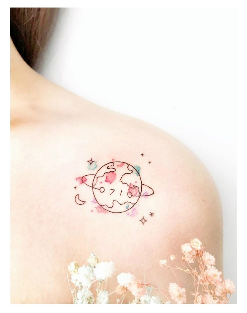 Kosmischer Charme: 8 Bögen bunte Planeten Tattoos für Mädchen - Make Up  Style! Temporäre Tattoos - Girls Tattoos - Make-up Tattoos - Etsy Österreich, image size:790x999