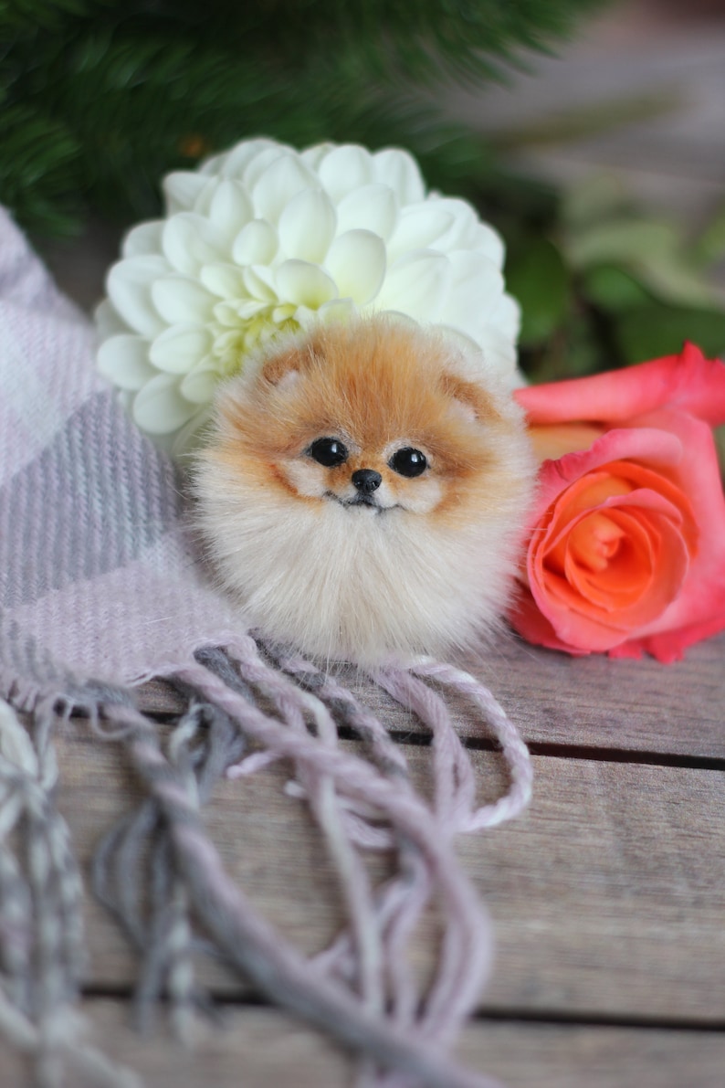 Realistic brooch portrait of Pomeranian spitz by photo