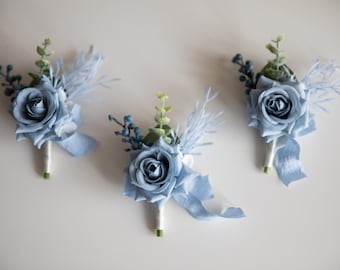 Baby blue buttonhole, dusty blue boutonniere for man, artificial buttonhole, dusty blue pin wedding, blue wedding pin, baby blue pin