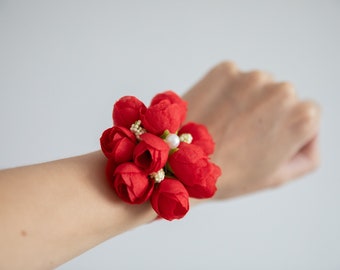 Red corsage, wrist corsage, red wrist corsage, rose corsage, boho wedding, rustic flowers, prom corsage, wedding corsage