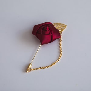 Buttonhole clip, emerald green boutonniere, emerald buttonhole, pin buttonhole, pin boutonniere, blue buttonhole, ivory buttonhole