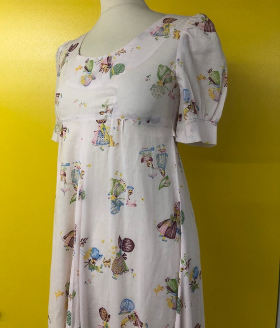 1970’s Holly hobbie print with puff sleeve Empire