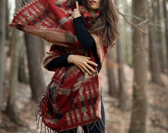 Fairtrade unique pieces for cozy moments - wool scarf - stole - bohemian scarf -  Stole - Rug - Bohemian scarf