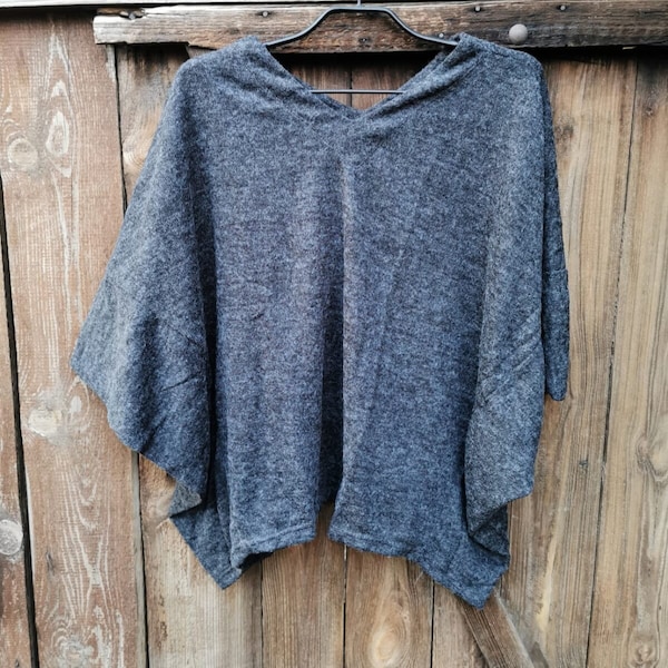 Poncho Top. Luftiges Feinstrick Top. Ethno Mode. Boho Oberteil. Ibiza Style. Comfy Jumper