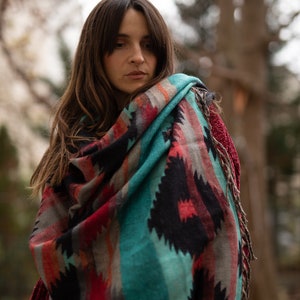 Pièces uniques équitables pour des moments cosy écharpe en laine étole écharpe bohème couverture ethnique Native - Color