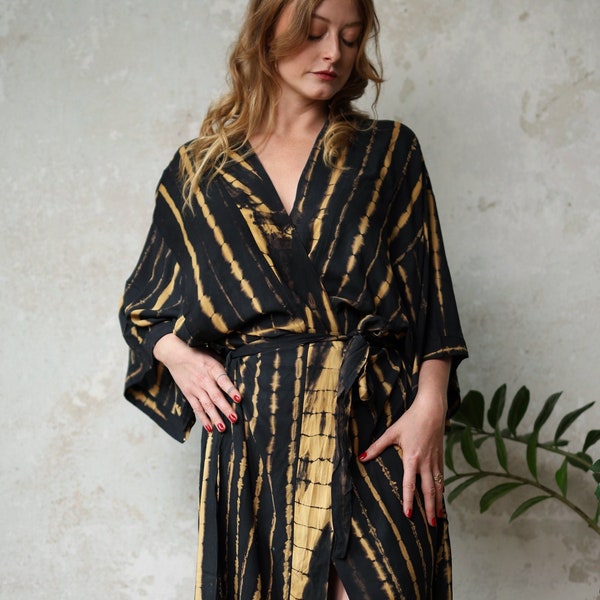 Boho chic: Elegant tie dye kimono dress • Boho kimono wrap robe • Festival dress • Sustainable clothing