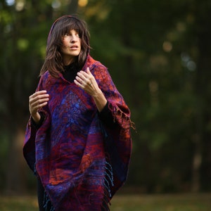 Colorful feel-good poncho: cozy comfort for cold days - hooded poncho - unisex cape - festival poncho