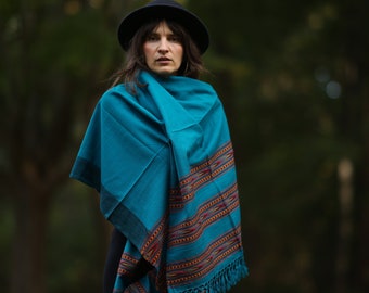 Fairtrade unique pieces for cozy moments - wool scarf - stole - bohemian scarf -  Stole - Rug - Bohemian scarf