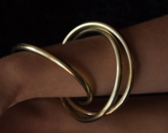 Golden brass bangle. Boho jewelry.