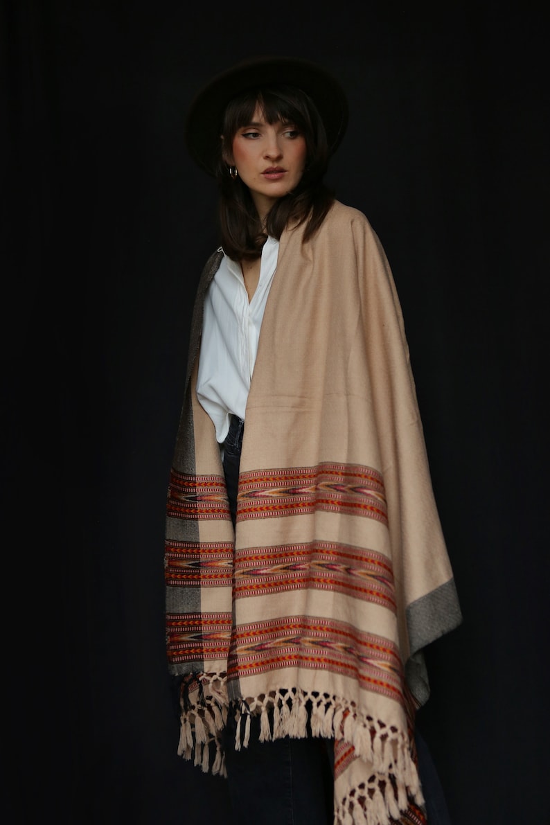 Wool scarf. Stole. Rug. Bohemian scarf. Ethnic scarf. Beige scrarf image 2