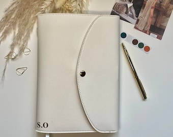 Ivory Vegan Leather Wedding Planner: Personalized Keepsake Book