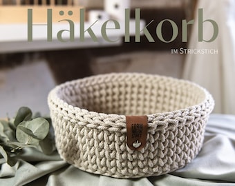 Instructions for a round crochet basket with a wooden bottom (German)