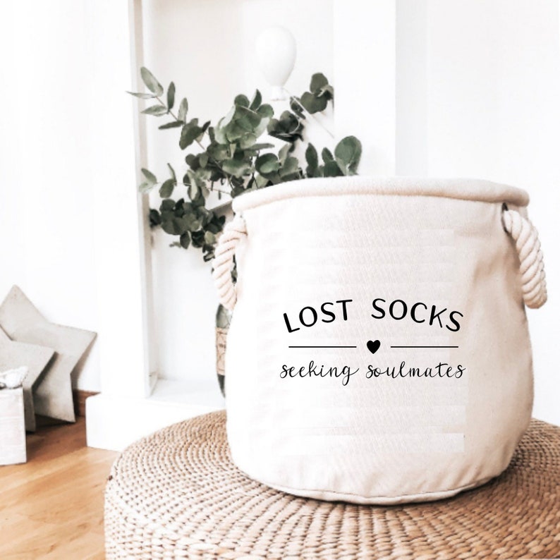 Aufbewahrungskorb Lost socks seeking soul mates Wäschekorb Wäschesack Waschküche Aufbewahrung Ordnung Bild 1