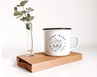 Emailletasse / Becher "Camp more worry less"  Kaffeetasse | Kaffee | Geschenk | Camping | Lagerfeuer