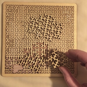 Square Fractal Tray Puzzle image 7