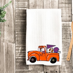 TIGERS TOWEL Go Tigers towel