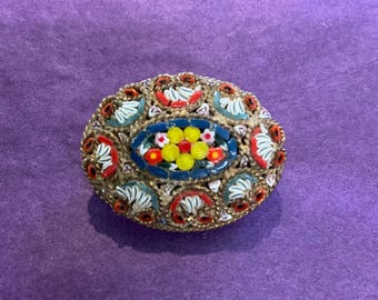 Broche Vintage Ovale Argentée émaillée Micro-mosaïque Fleurs 3,8x2,8 Cm - Très Bon état