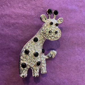 Vintage Butler and Wilson Crystal Giraffe Brooch: Silver & Black