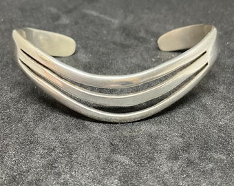 Vintage Sterling Silver Wave Bangle