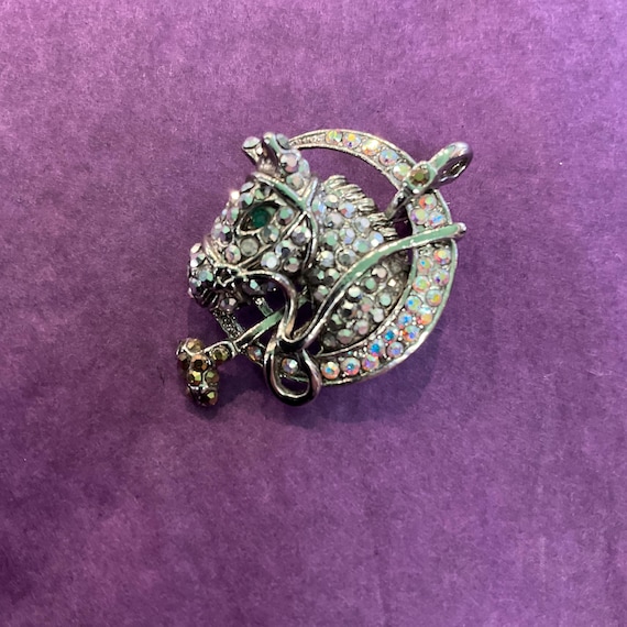 バトラーアンドウィルソン BUTLER&WILSON ブローチ オーロラストーン Vintage Butler and Wilson Crystal Horse Brooch, Aurora Borealis
