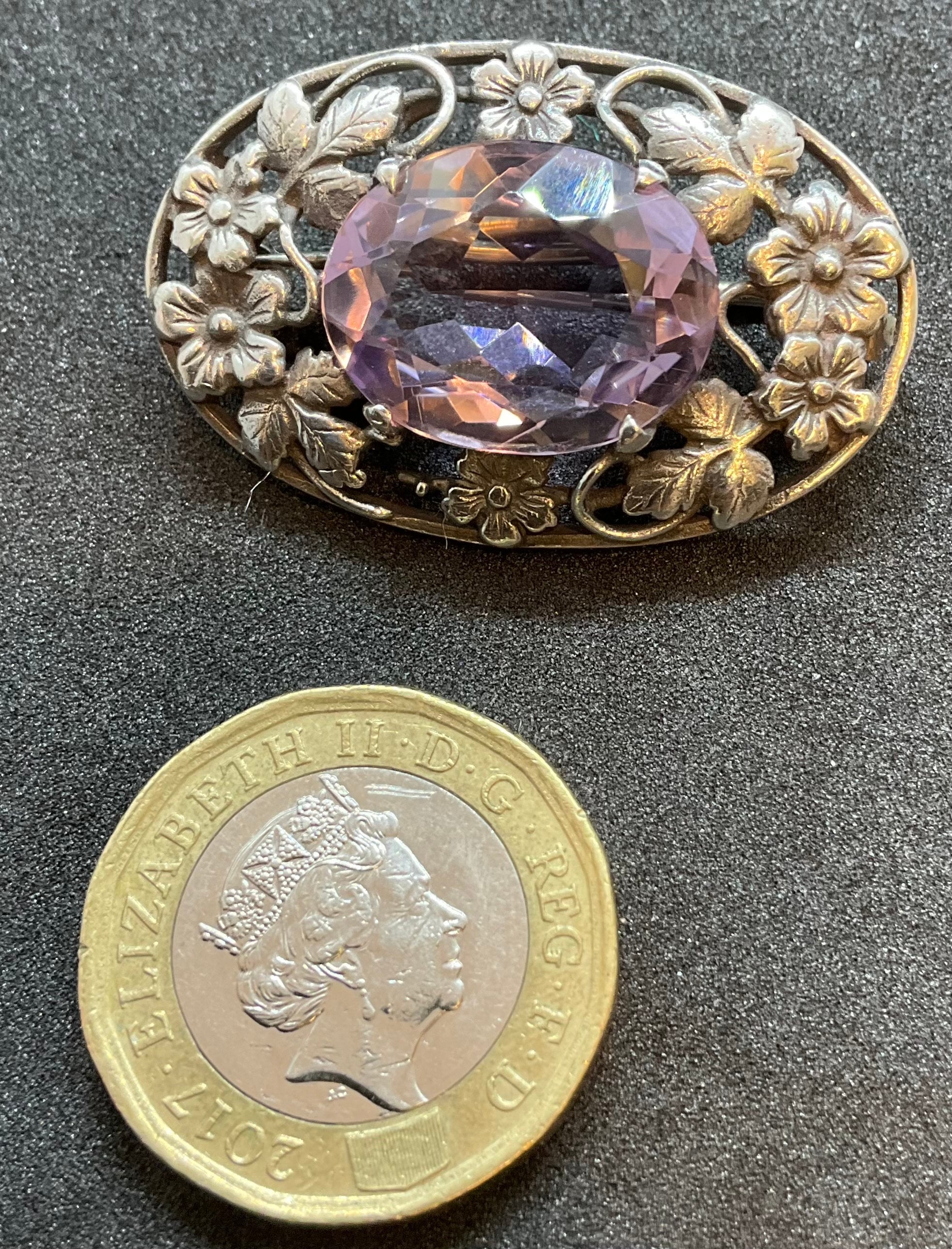 ヴィンテージシルバーとアメジストのオーバルブローチ - Etsy 日本